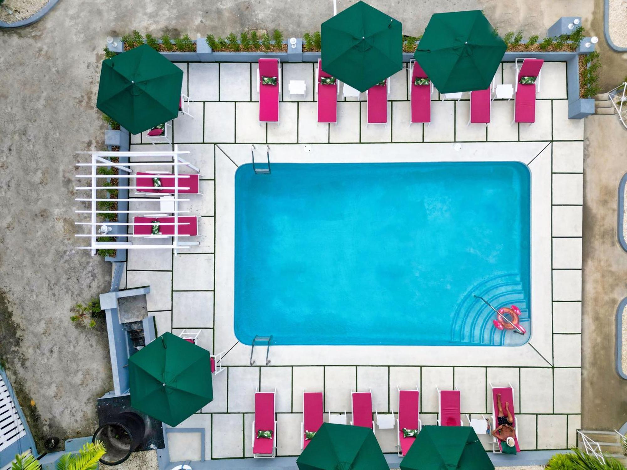 The Palms Resort Saint James Esterno foto